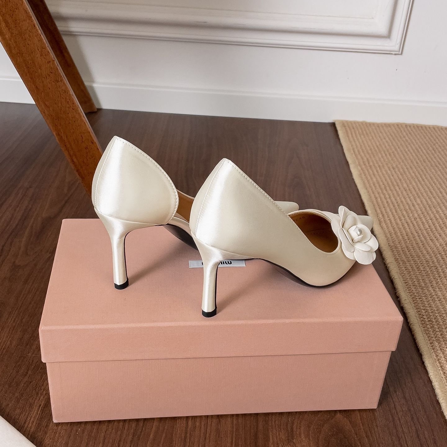 Satin Pointed Stiletto Pumps W - огляд і ціна Women Formal Wear On Sale
