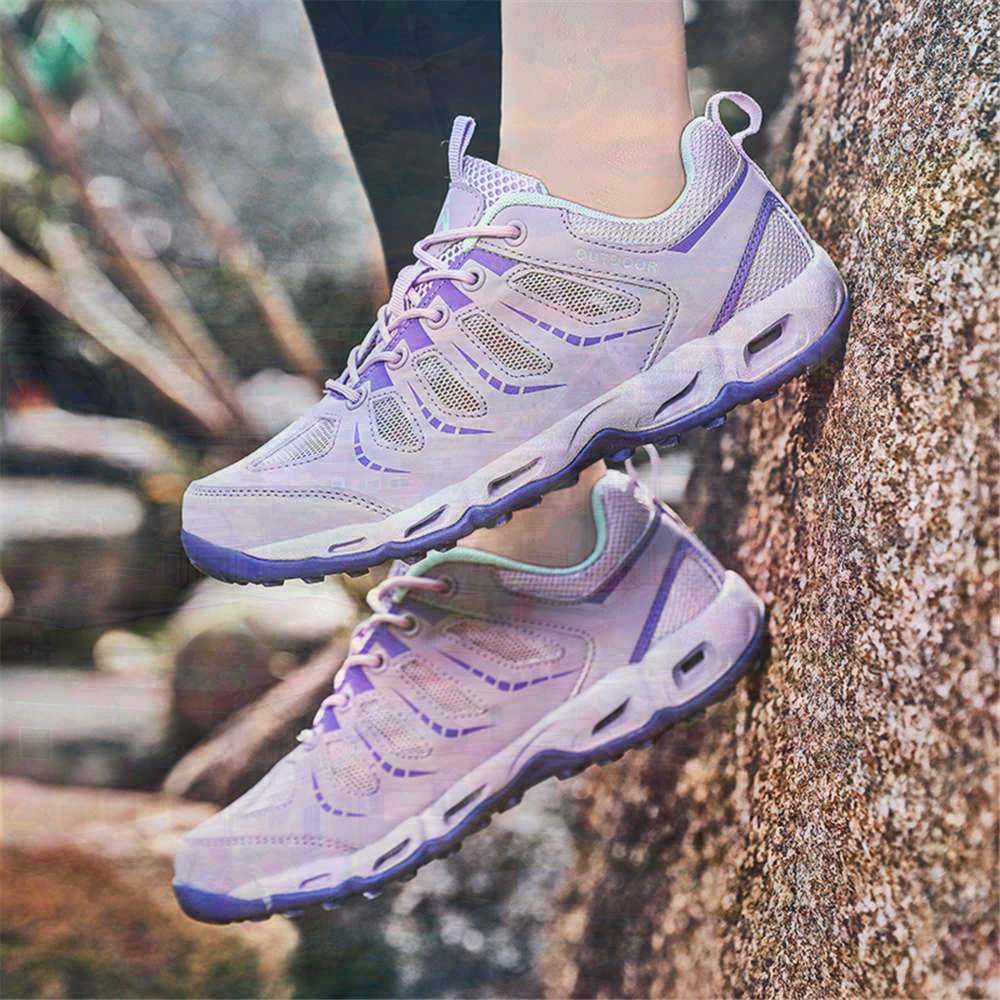 Sumer Round Tip Silver Sneaker - огляд і ціна Women'S Formal Wear Accessories