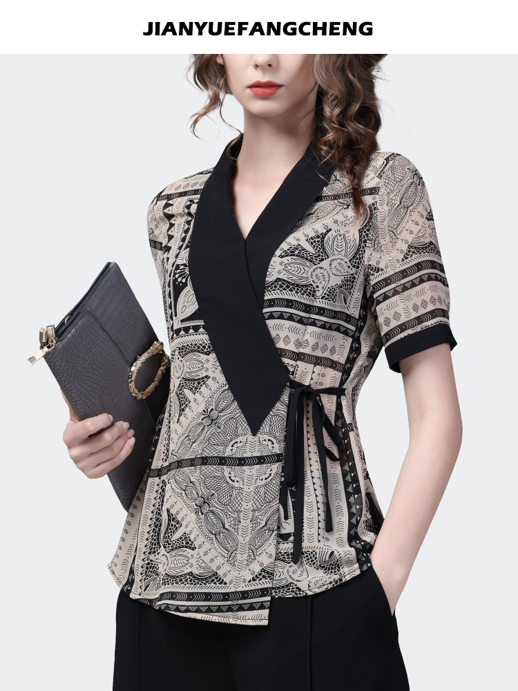 Luxury Black & White Geometric - огляд і ціна Women Formal Wear Stitching